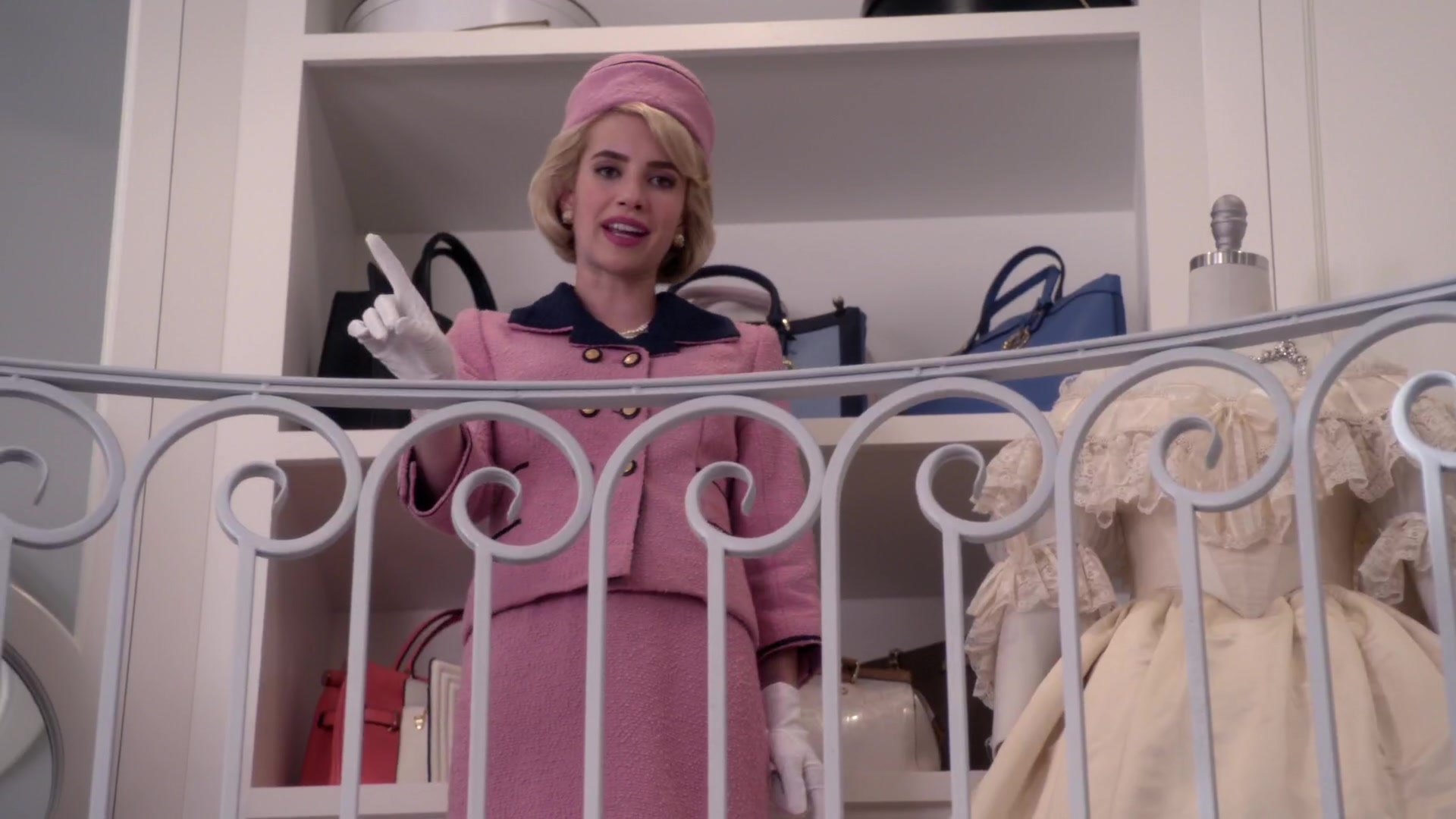 Scream_Queens_2015_S01E05_Pumpkin_Patch_1080p__0490.jpg