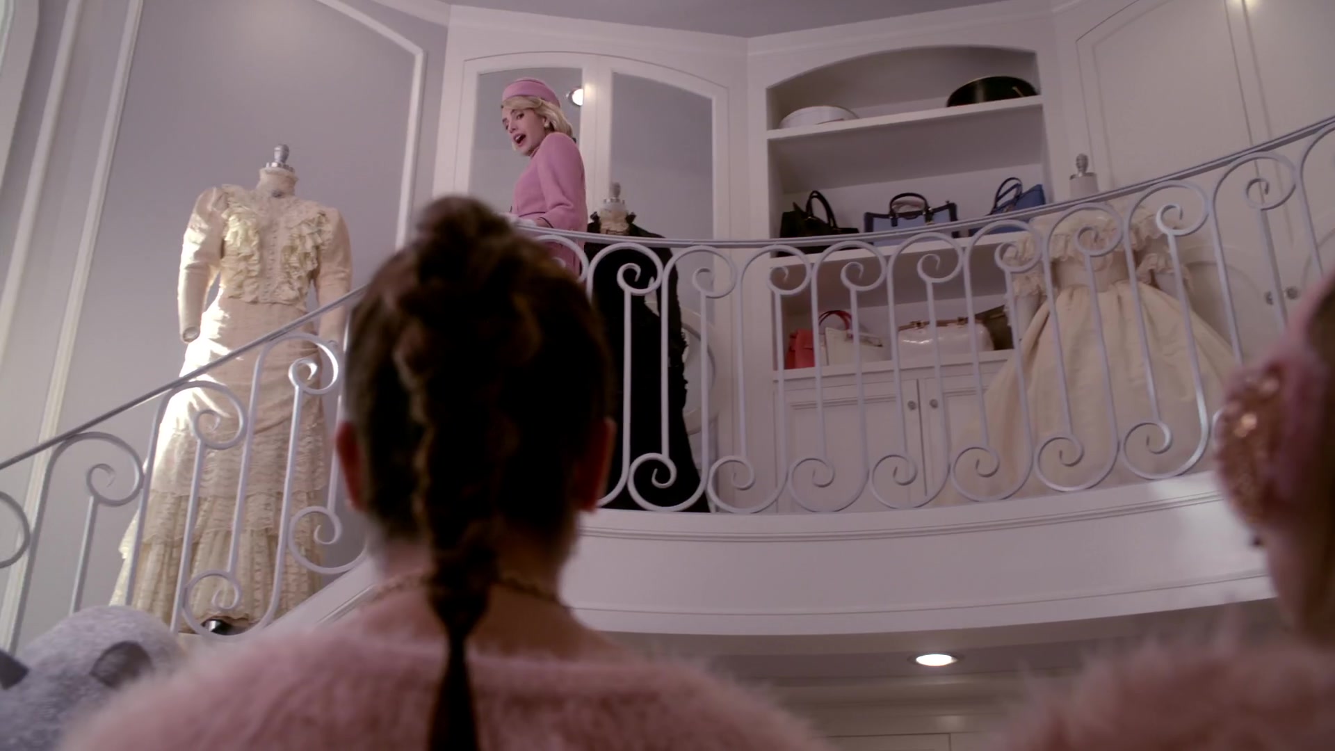 Scream_Queens_2015_S01E05_Pumpkin_Patch_1080p__0601.jpg Scream_Queens_2015_S01E05_Pumpkin_Patch_1080p__0601.jpg