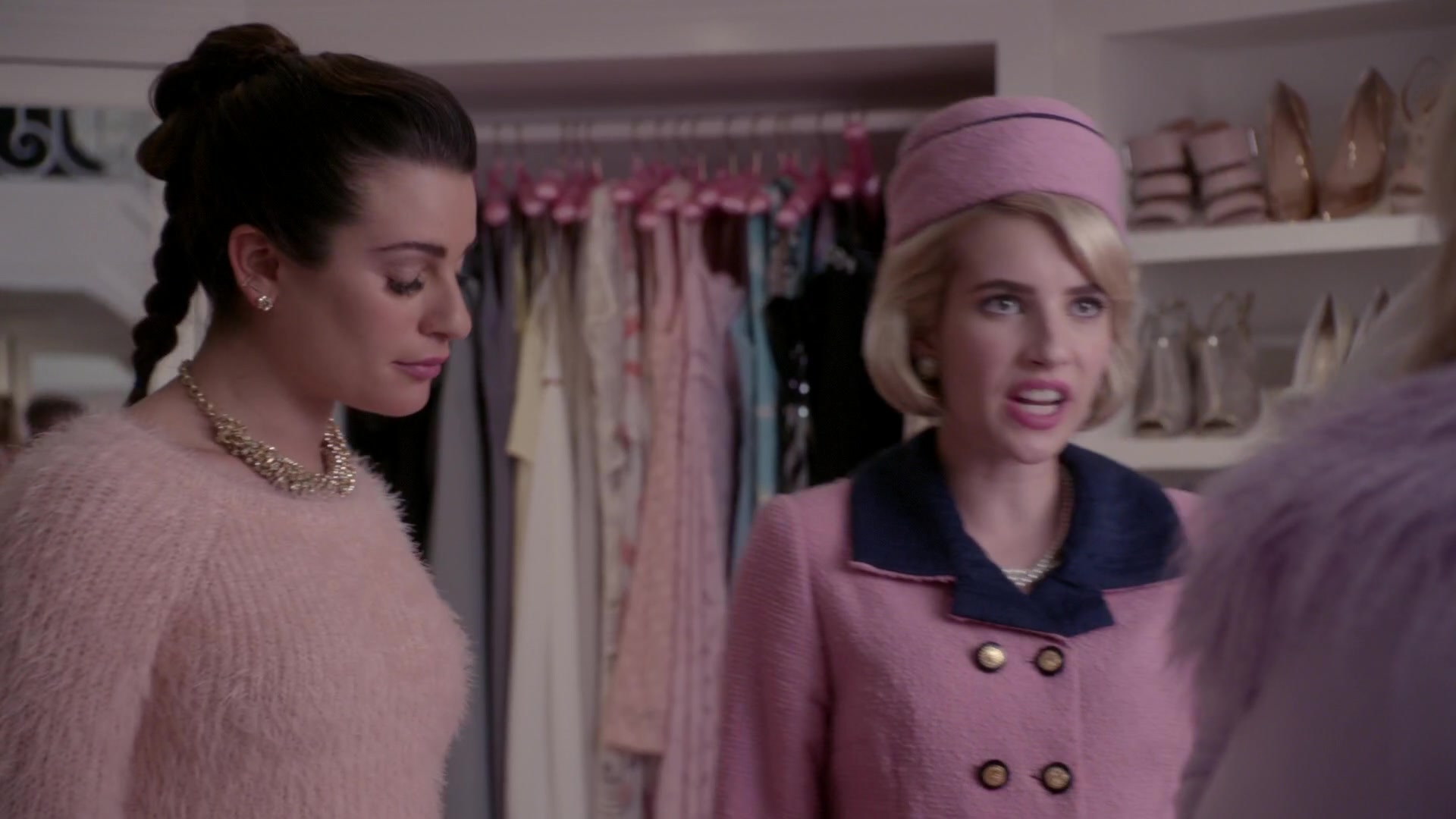 Scream_Queens_2015_S01E05_Pumpkin_Patch_1080p__0635.jpg