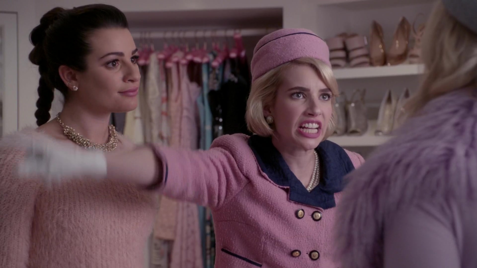 Scream_Queens_2015_S01E05_Pumpkin_Patch_1080p__0642.jpg Scream_Queens_2015_S01E05_Pumpkin_Patch_1080p__0642.jpg