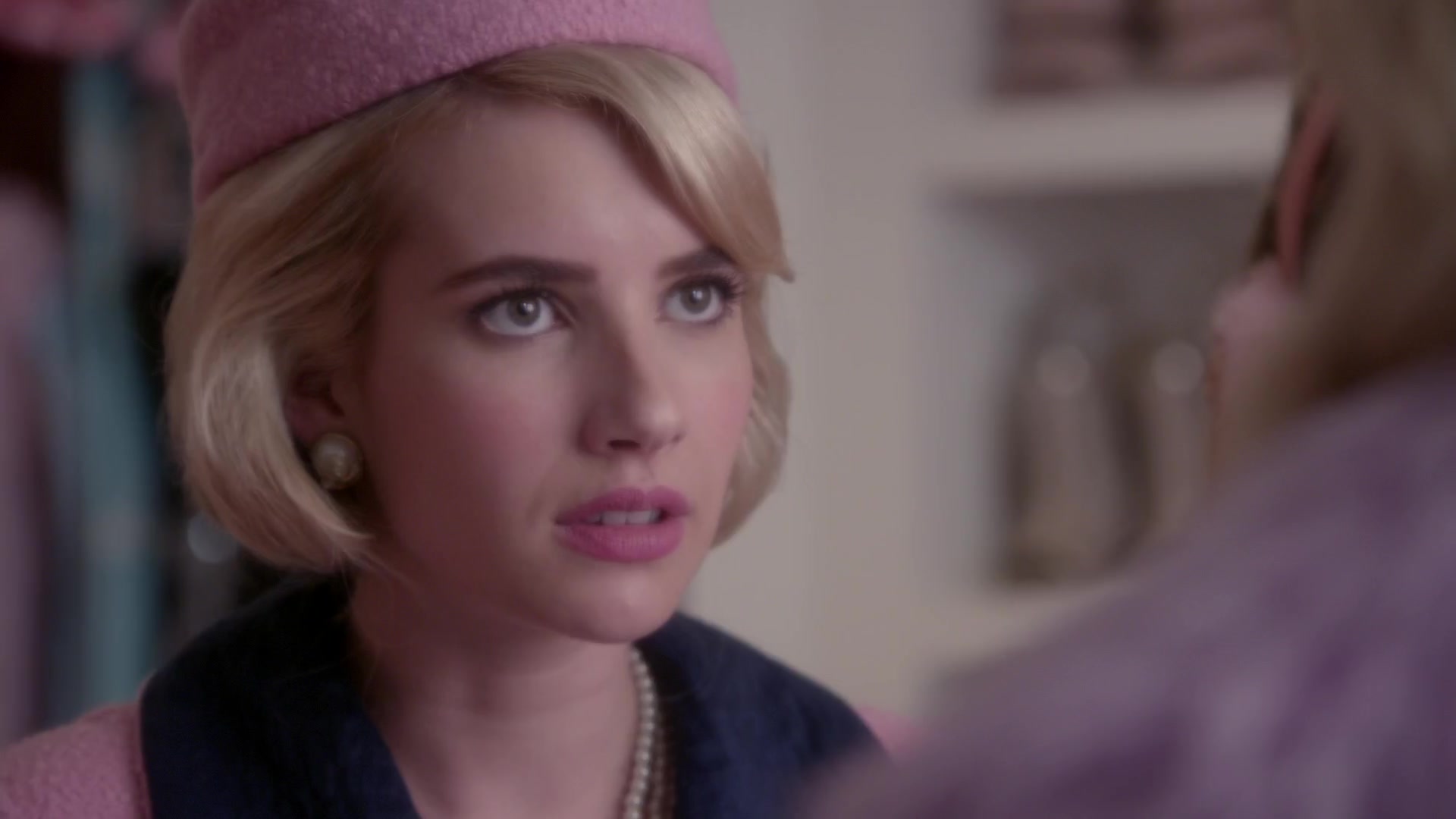 Scream_Queens_2015_S01E05_Pumpkin_Patch_1080p__0654.jpg