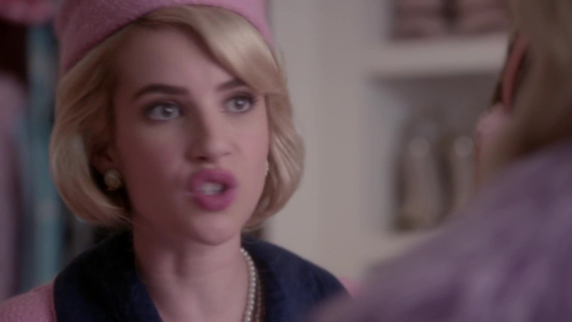 Scream_Queens_2015_S01E05_Pumpkin_Patch_1080p__0655.jpg