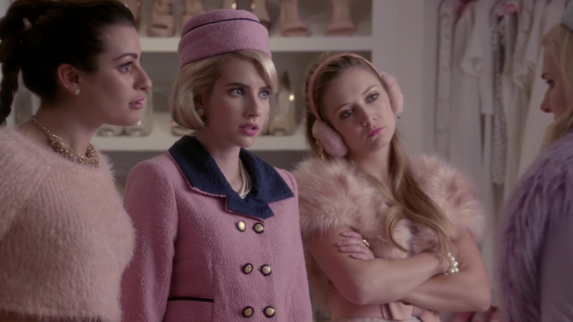Scream_Queens_2015_S01E05_Pumpkin_Patch_1080p__0666.jpg