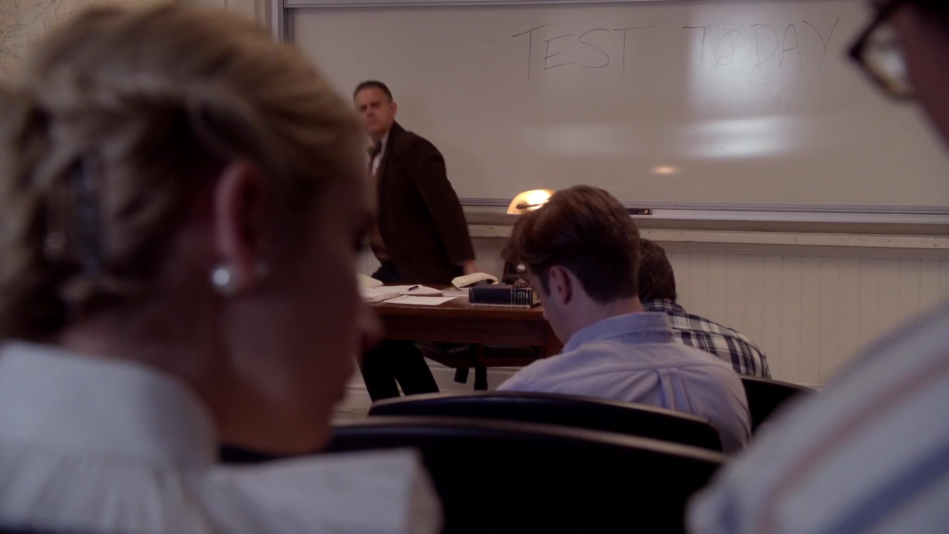 Scream_Queens_2015_S01E05_Pumpkin_Patch_1080p__1904.jpg