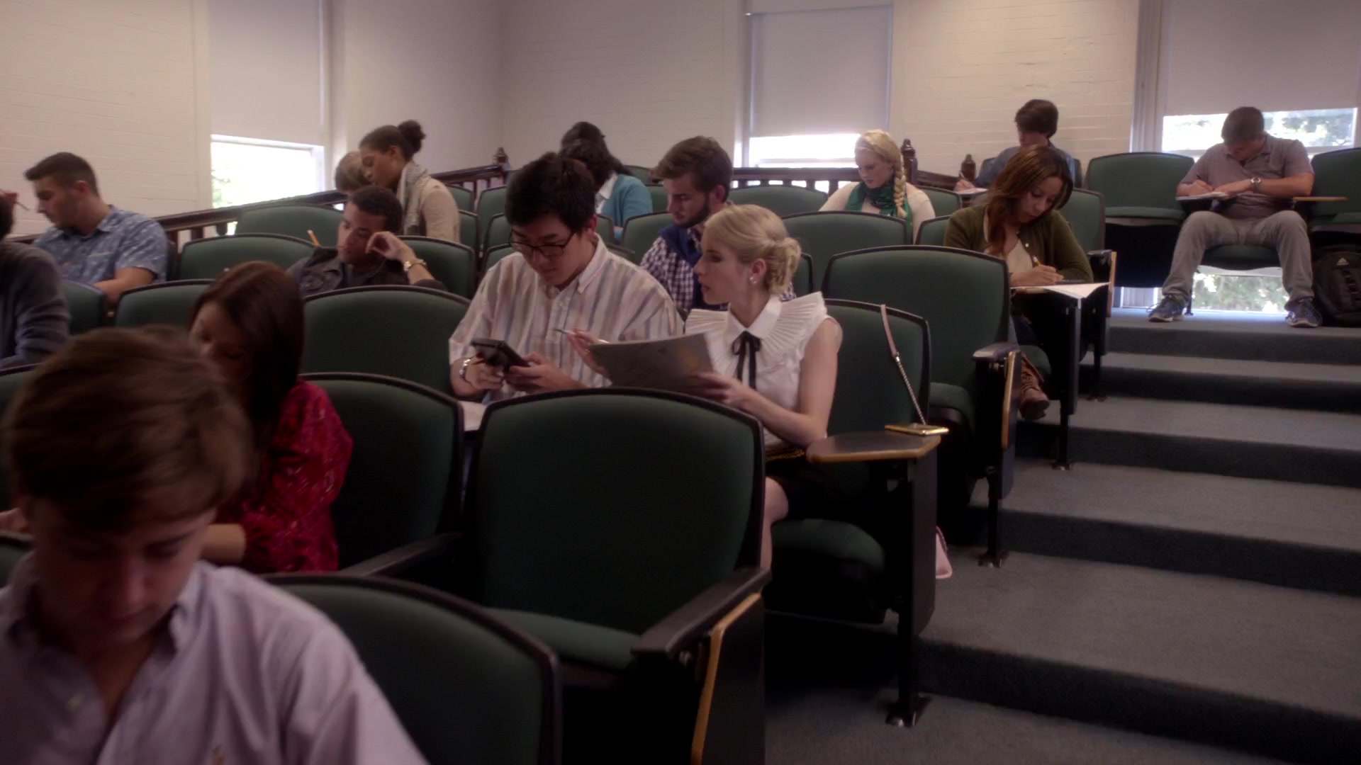 Scream_Queens_2015_S01E05_Pumpkin_Patch_1080p__1915.jpg Scream_Queens_2015_S01E05_Pumpkin_Patch_1080p__1915.jpg