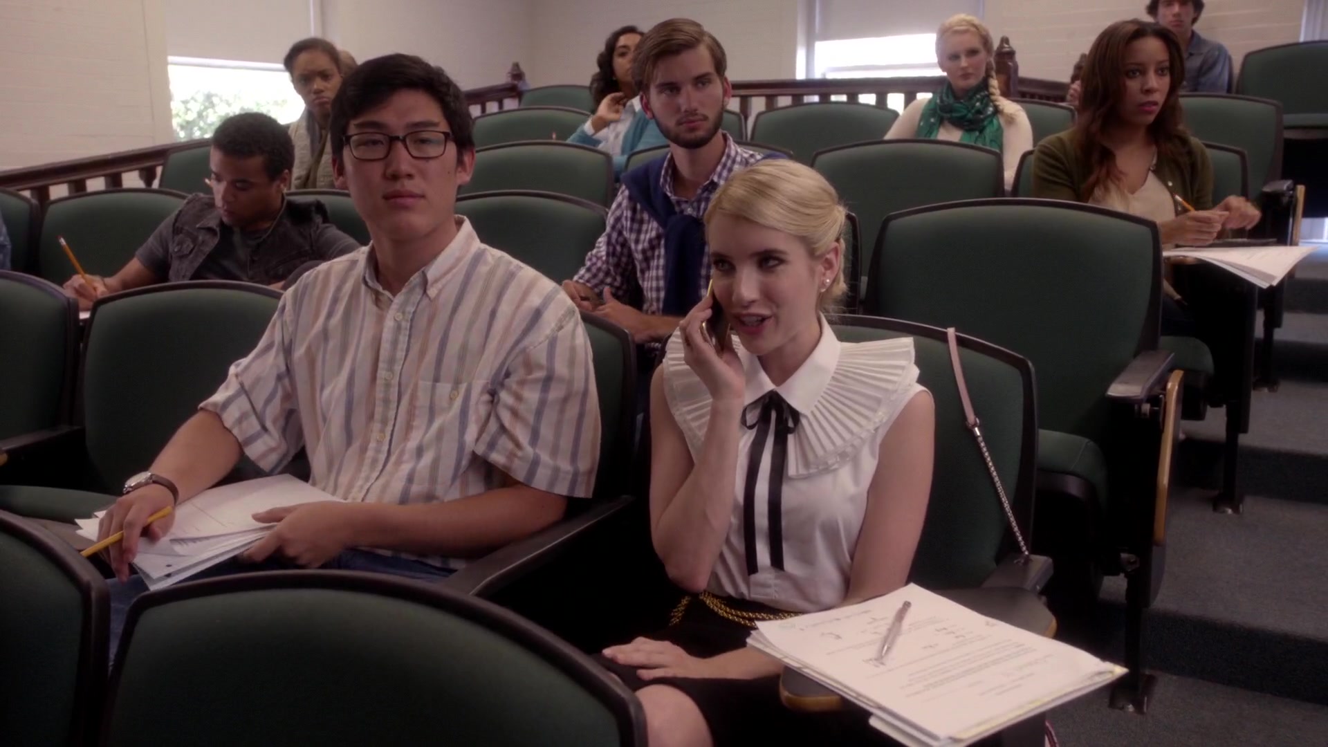 Scream_Queens_2015_S01E05_Pumpkin_Patch_1080p__1985.jpg