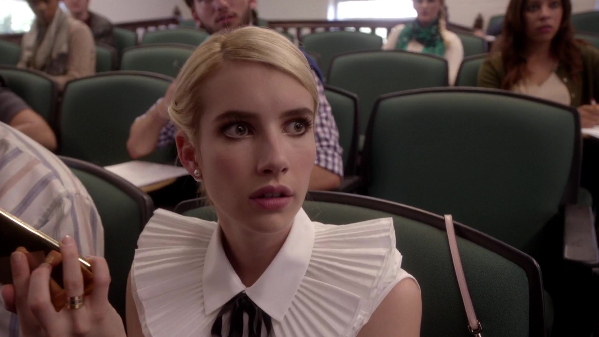 Scream_Queens_2015_S01E05_Pumpkin_Patch_1080p__2026.jpg Scream_Queens_2015_S01E05_Pumpkin_Patch_1080p__2026.jpg