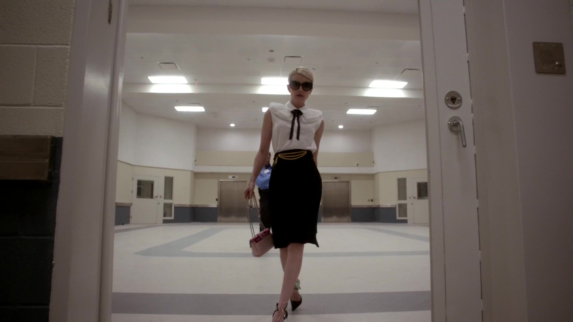 Scream_Queens_2015_S01E05_Pumpkin_Patch_1080p__2970.jpg