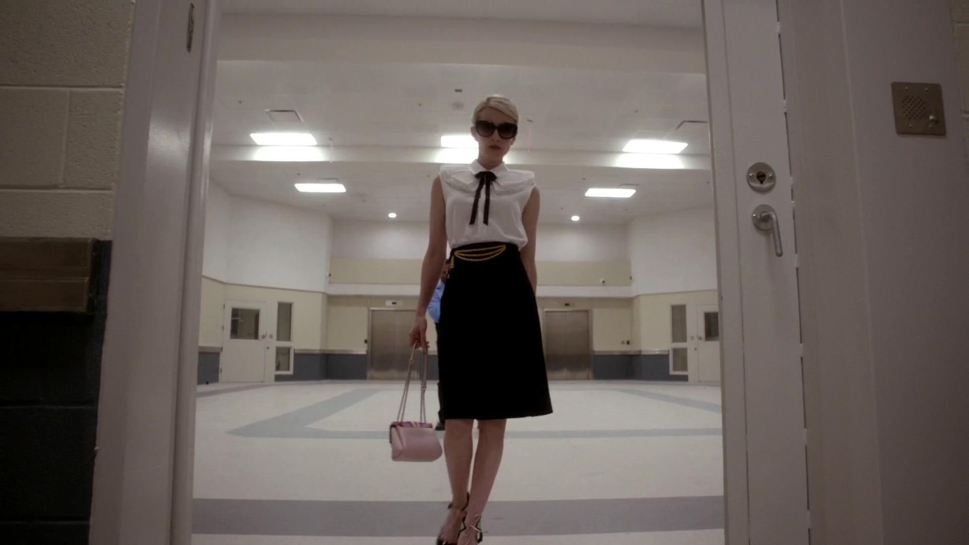 Scream_Queens_2015_S01E05_Pumpkin_Patch_1080p__2971.jpg