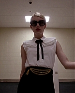 Scream_Queens_2015_S01E05_Pumpkin_Patch_1080p_2985.jpg