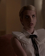 Scream_Queens_2015_S01E05_Pumpkin_Patch_1080p_6011.jpg