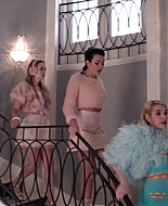 Scream_Queens_2015_S01E05_Pumpkin_Patch_1080p__0072.jpg