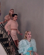 Scream_Queens_2015_S01E05_Pumpkin_Patch_1080p__0080.jpg
