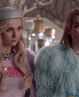 Scream_Queens_2015_S01E05_Pumpkin_Patch_1080p__0201.jpg