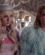 Scream_Queens_2015_S01E05_Pumpkin_Patch_1080p__0202.jpg