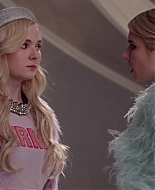 Scream_Queens_2015_S01E05_Pumpkin_Patch_1080p__0369.jpg