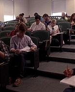 Scream_Queens_2015_S01E05_Pumpkin_Patch_1080p__1908.jpg