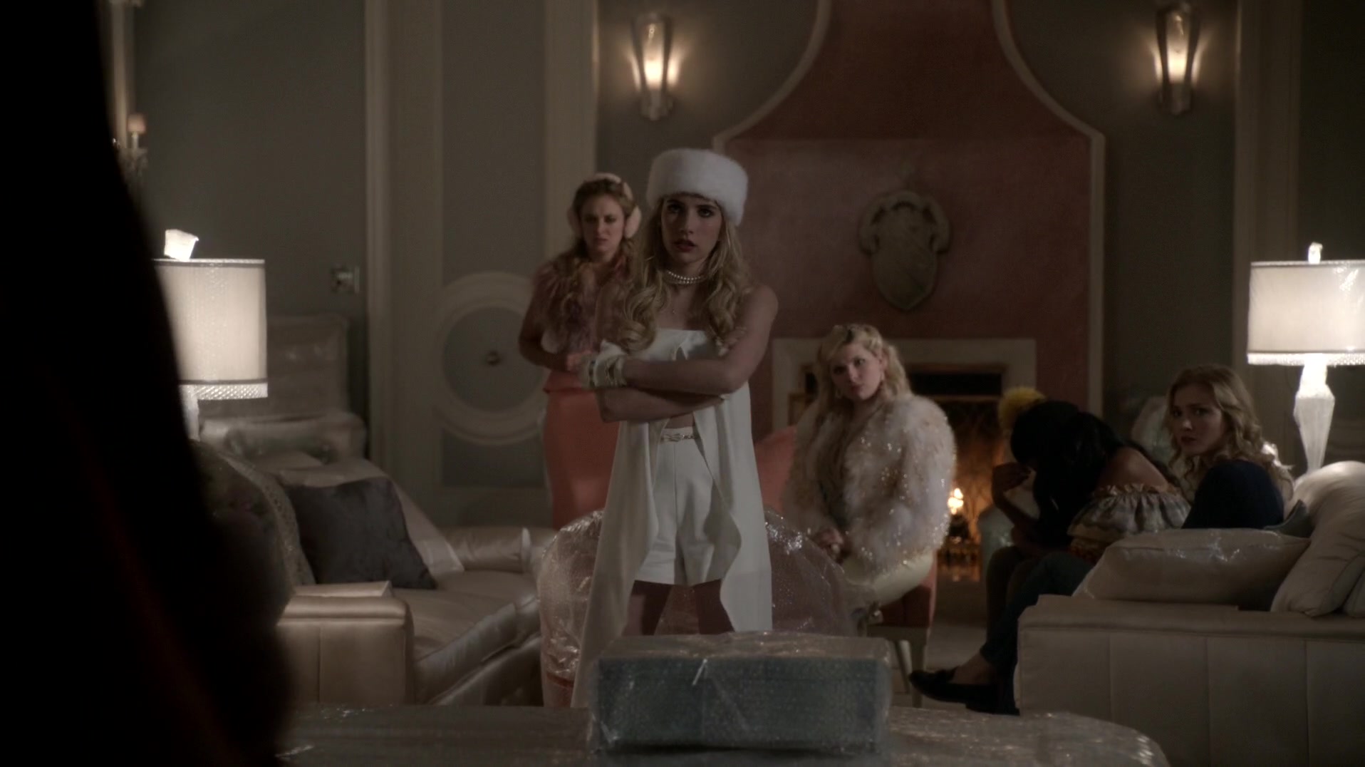 Scream_Queens_2015_S01E09_Ghost_Stories_1080p_3936.jpg