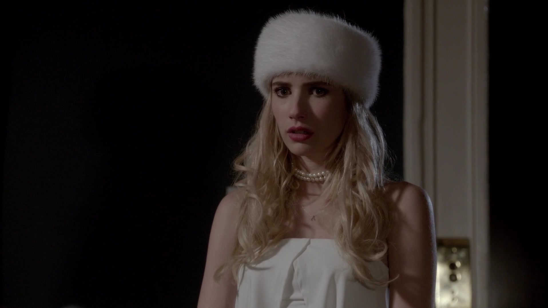 Scream_Queens_2015_S01E09_Ghost_Stories_1080p_4111.jpg