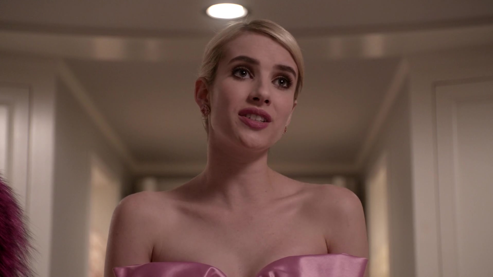Scream_Queens_2015_S01E09_Ghost_Stories_1080p_5712.jpg