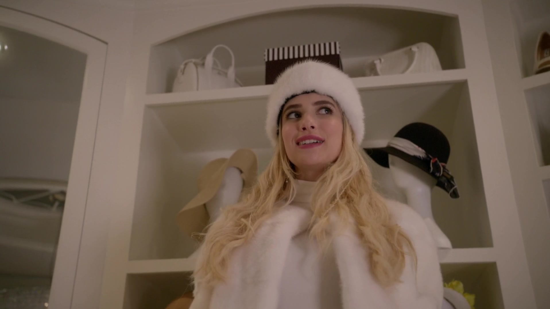 Scream_Queens_2015_S01E11_Black_Friday_1080p__0070.jpg
