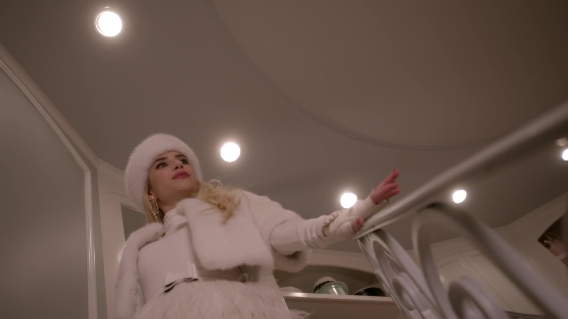 Scream_Queens_2015_S01E11_Black_Friday_1080p__0079.jpg