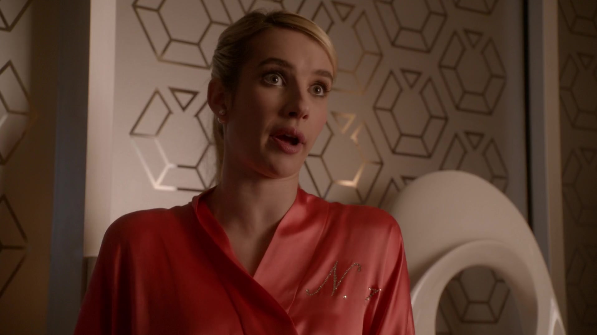 Scream_Queens_2015_S01E11_Black_Friday_1080p__4594.jpg