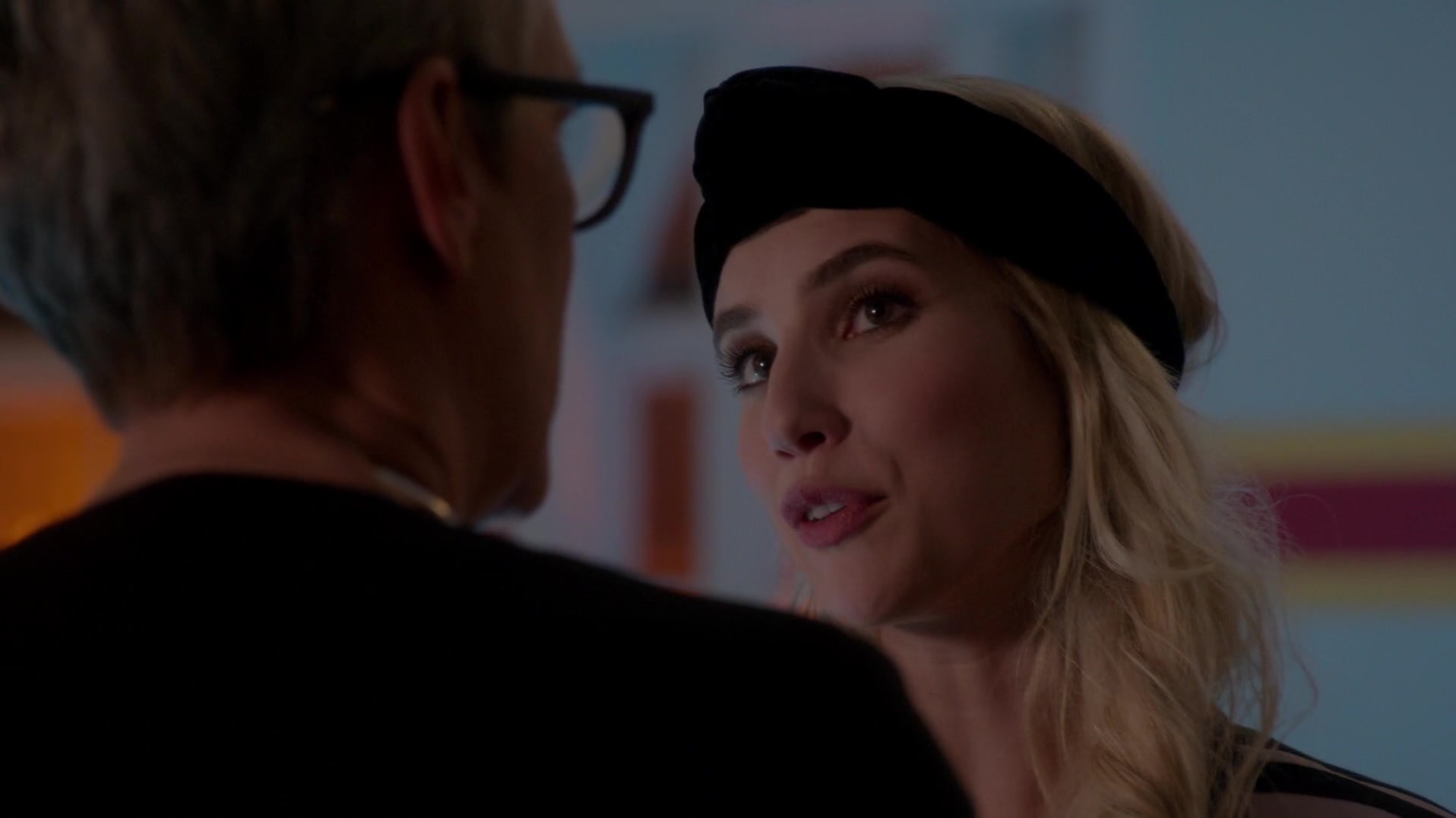 Scream_Queens_2015_S01E11_Black_Friday_1080p__5765.jpg