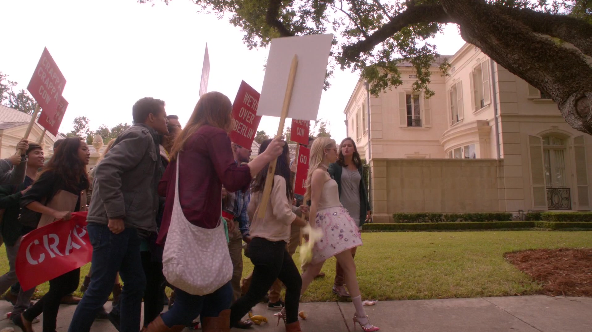 Scream_Queens_2015_S01E12_Dorkus_1080p__1779.jpg