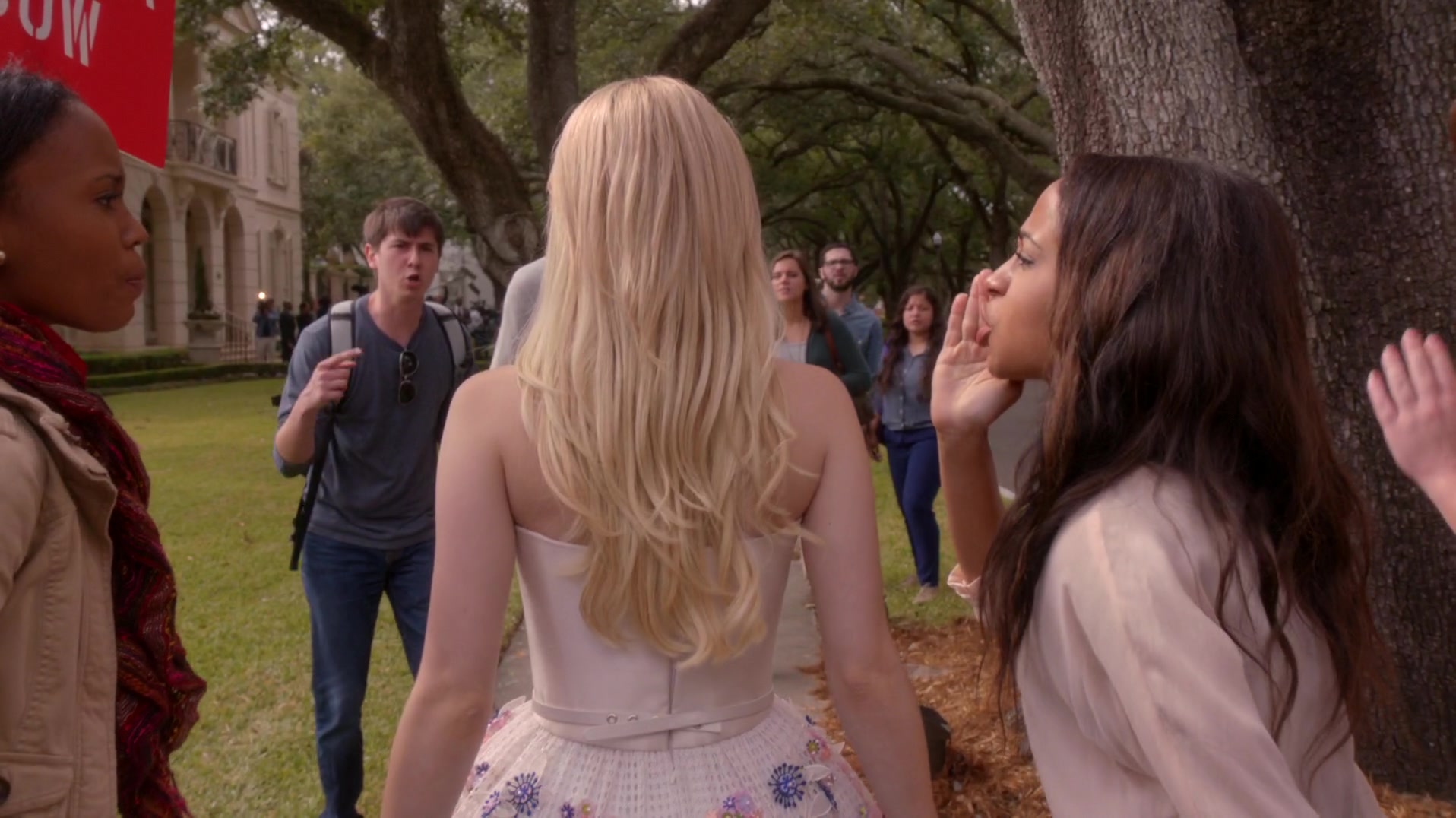 Scream_Queens_2015_S01E12_Dorkus_1080p__1791.jpg
