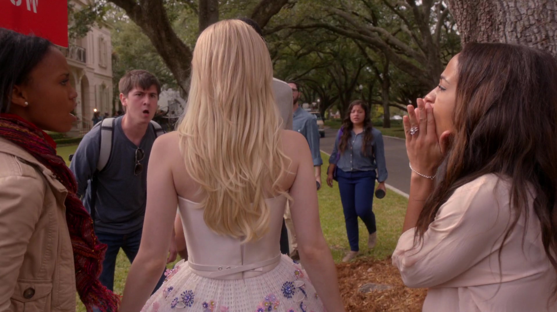 Scream_Queens_2015_S01E12_Dorkus_1080p__1798.jpg