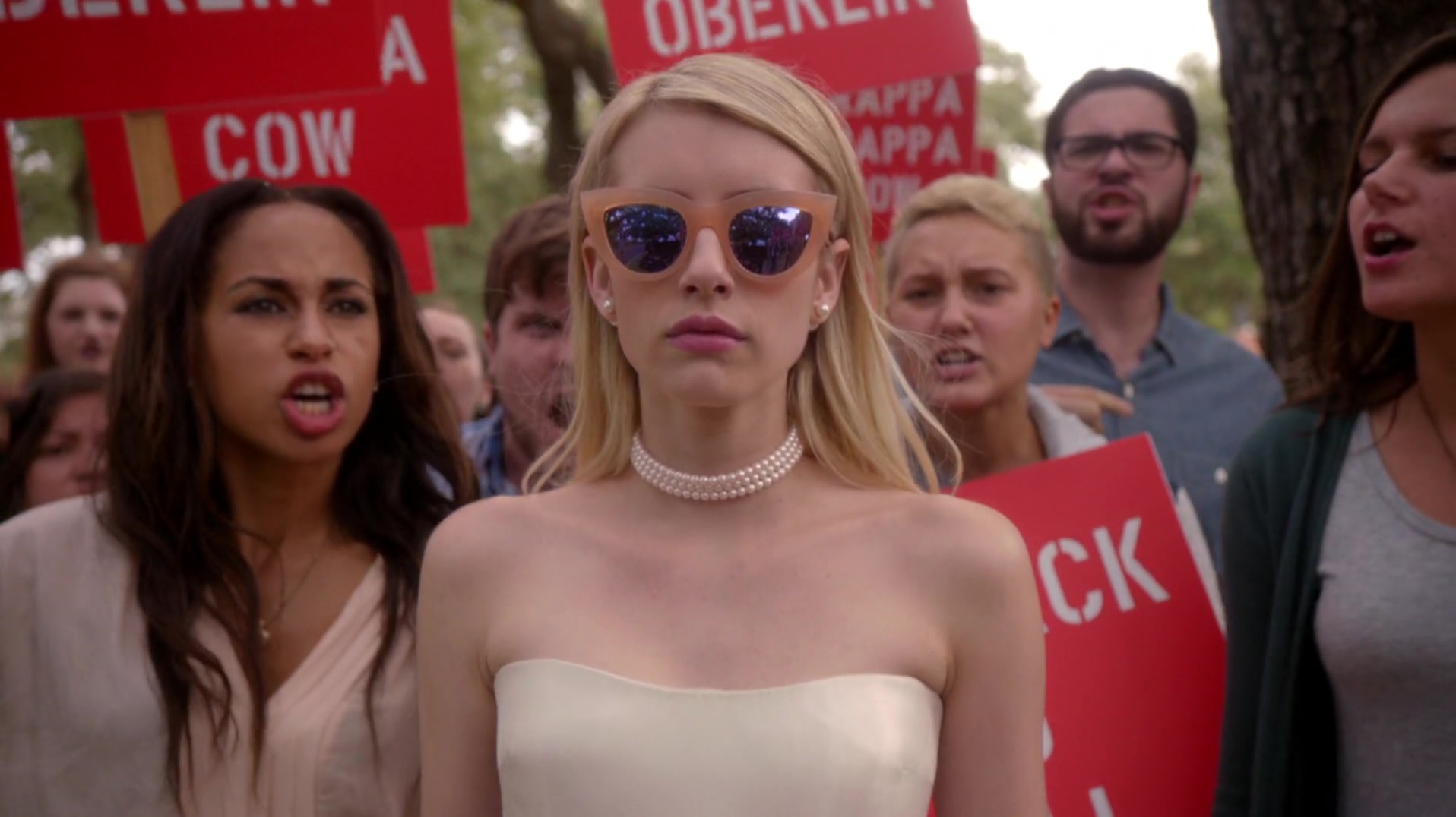 Scream_Queens_2015_S01E12_Dorkus_1080p__1808.jpg