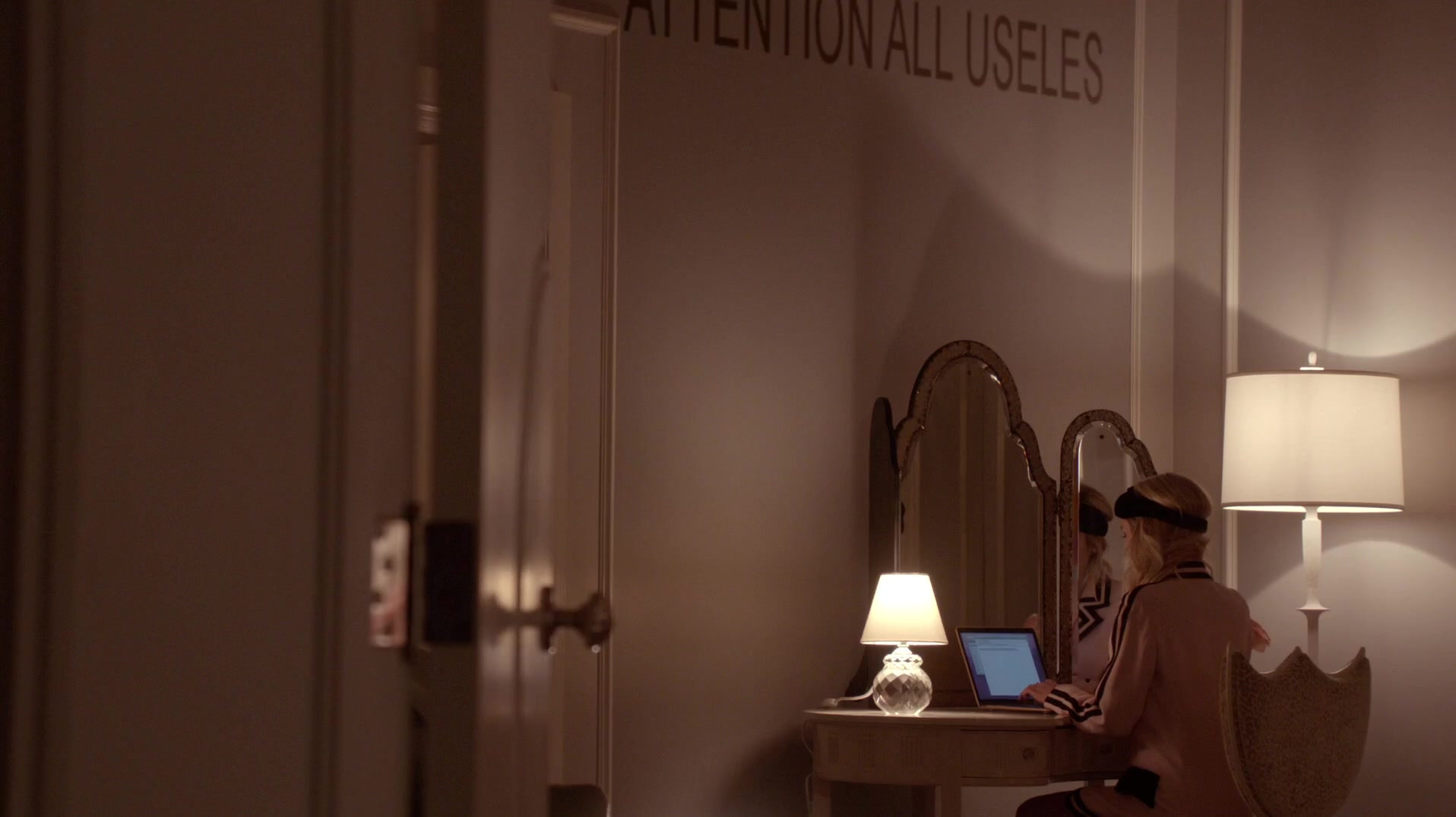 Scream_Queens_2015_S01E12_Dorkus_1080p__1820.jpg