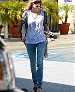 EmmaRoberts_StoppingGasStation_March_2011_28329.jpg