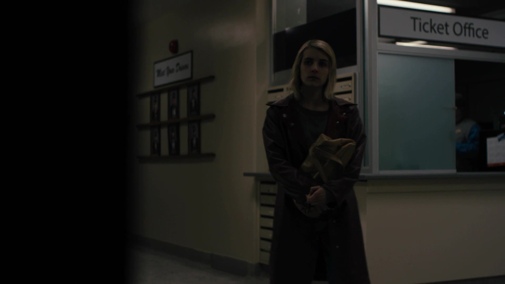 The_Blackcoats_Daughter_2015_1080p_BluRay__02929.jpg