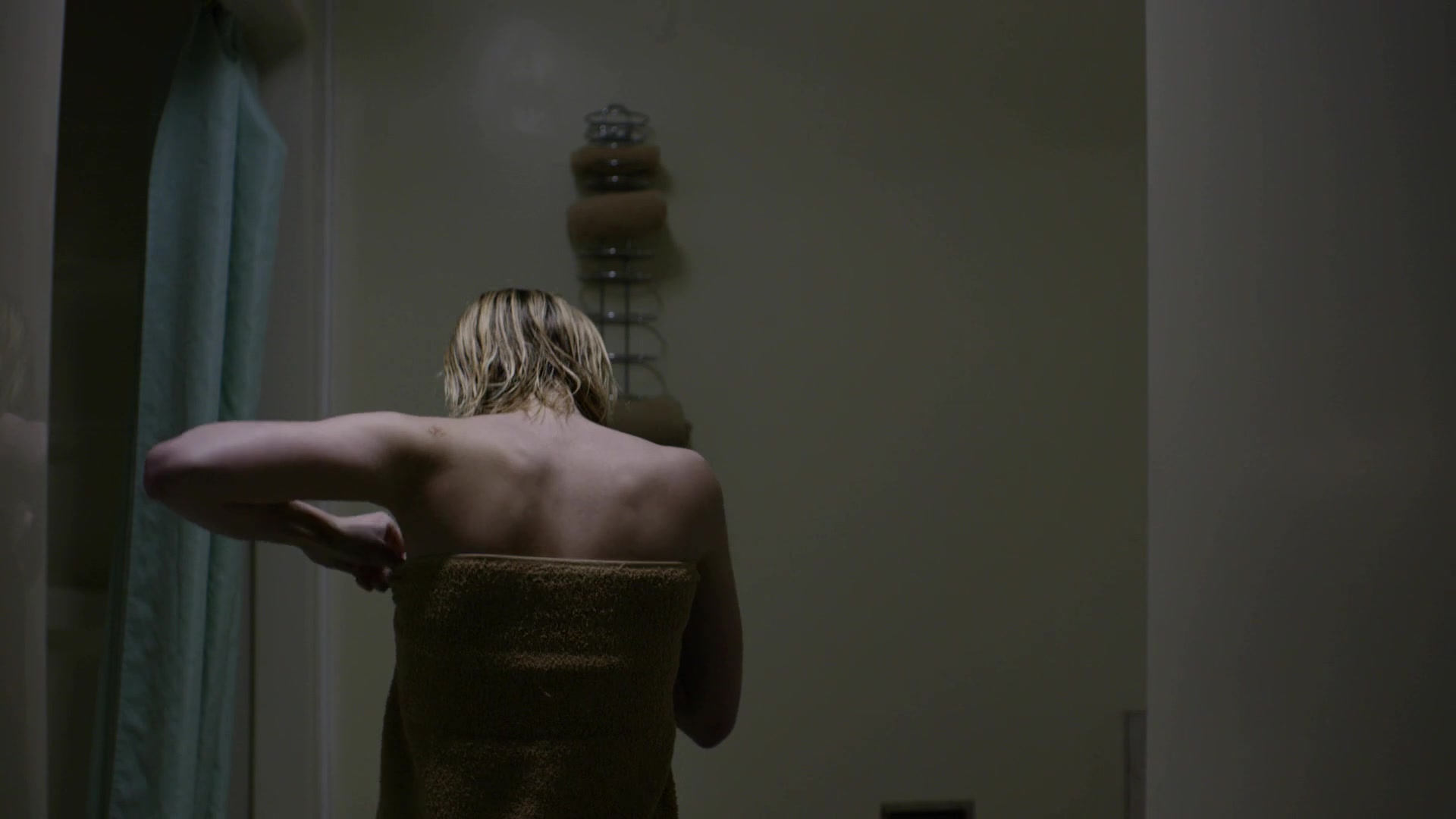 The_Blackcoats_Daughter_2015_1080p_BluRay__04550.jpg
