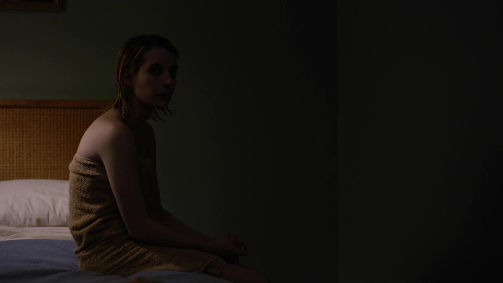 The_Blackcoats_Daughter_2015_1080p_BluRay__04809.jpg The_Blackcoats_Daughter_2015_1080p_BluRay__04809.jpg