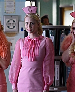SQ_2x09_Stills_28429~0.jpg