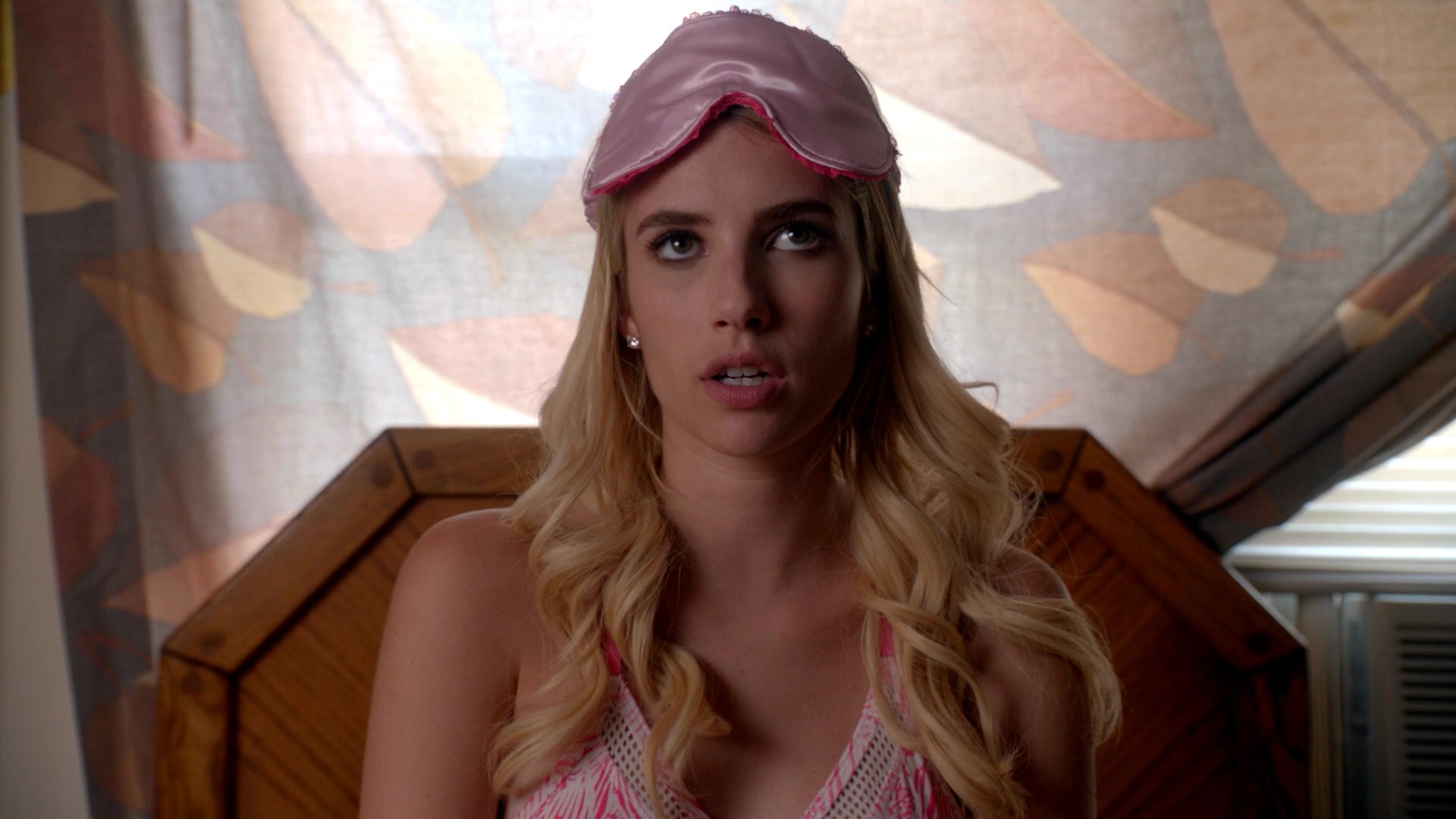 Scream_Queens_2016_S02E01_1080p_2499.jpg
