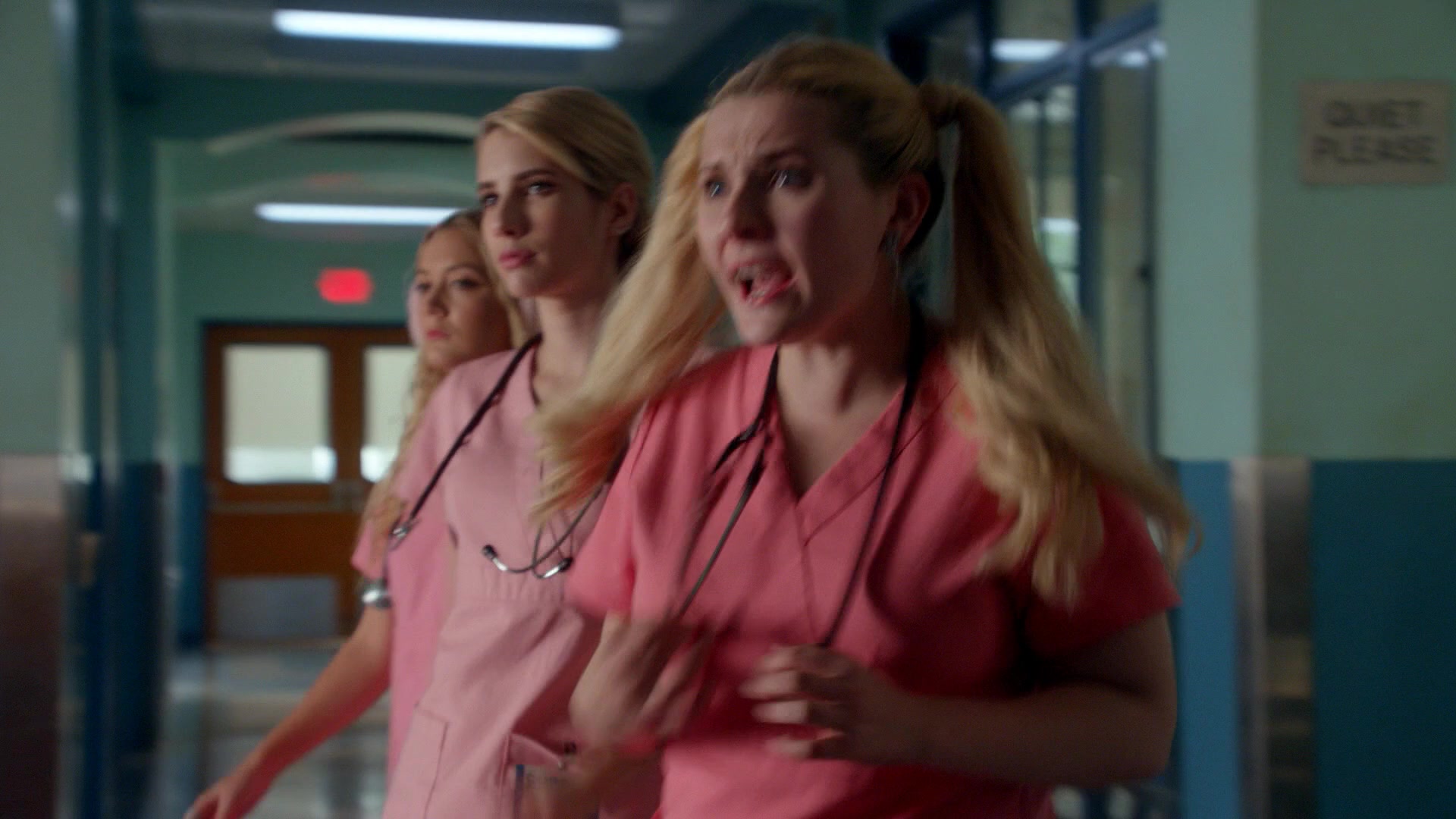 Scream_Queens_2016_S02E01_1080p_3796.jpg
