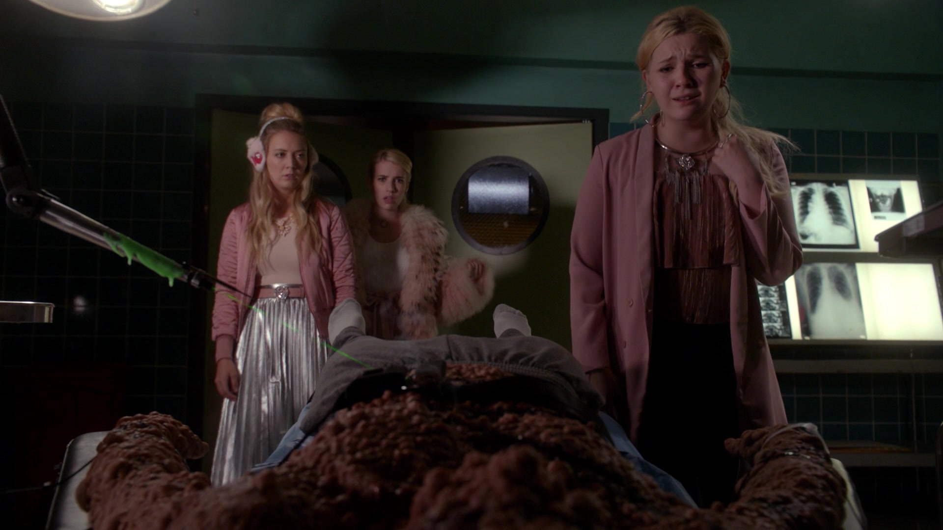 Scream_Queens_2016_S02E02_1080p_6207.jpg Scream_Queens_2016_S02E02_1080p_6207.jpg