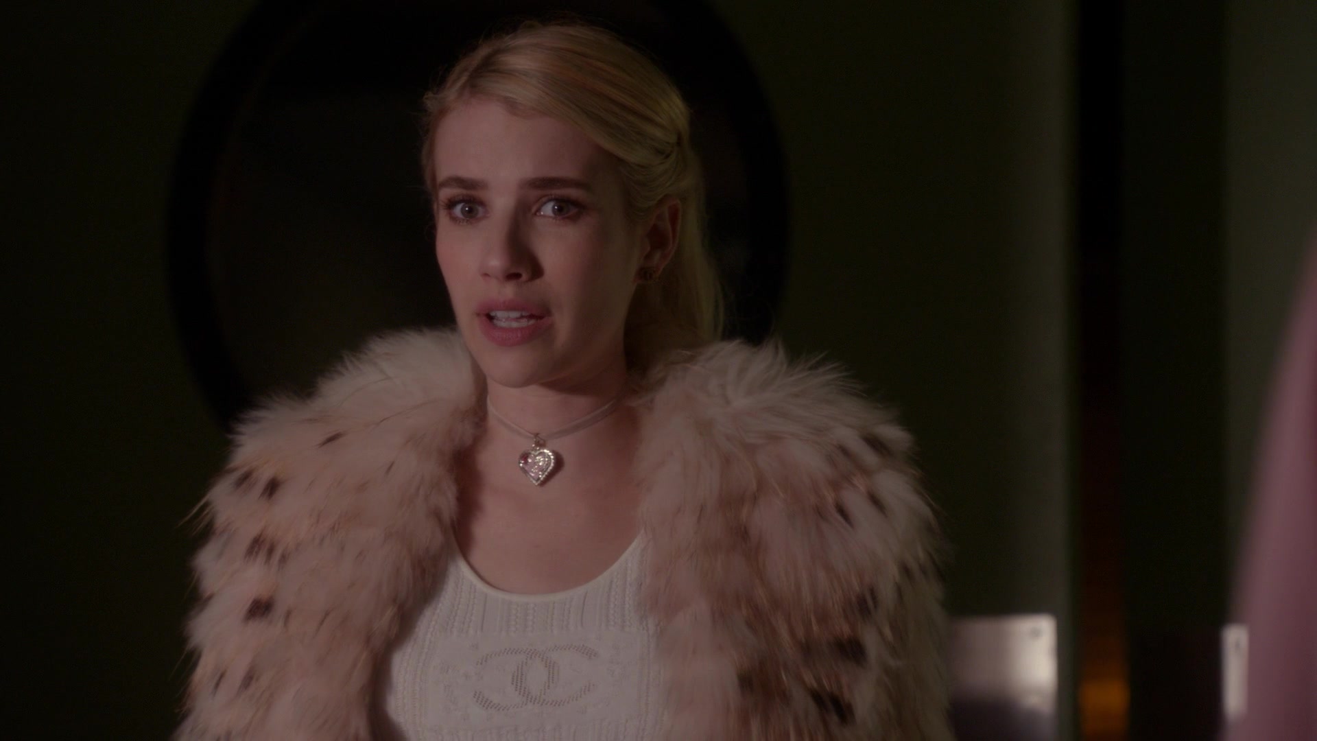 Scream_Queens_2016_S02E02_1080p_6220.jpg