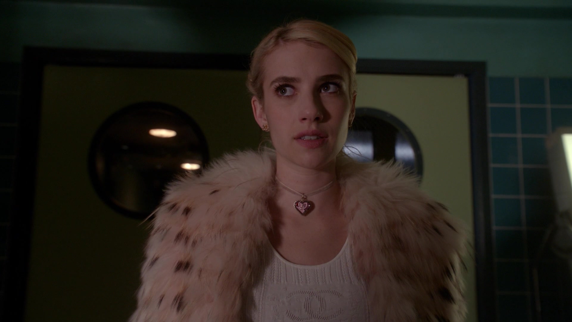 Scream_Queens_2016_S02E02_1080p_6257.jpg