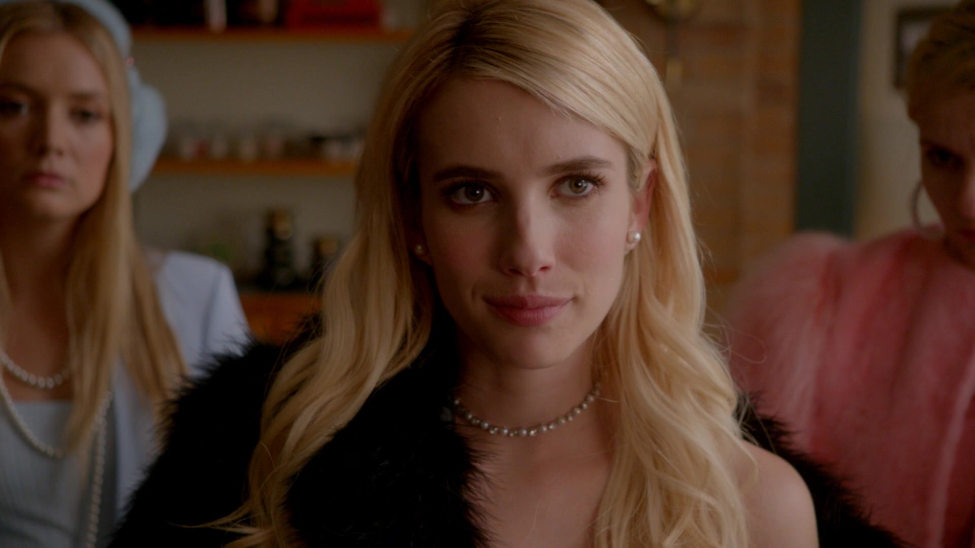 Scream_Queens_2015_S02E04_1080p_1688.jpg
