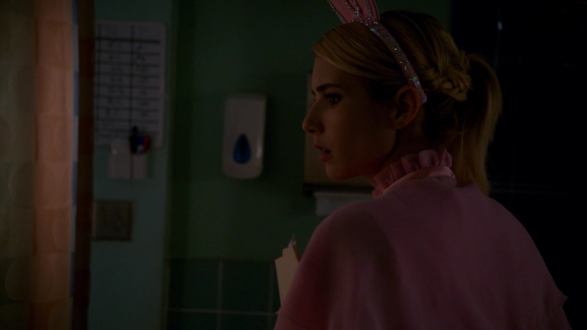 Scream_Queens_2016_S02E05_1080p_3302.jpg