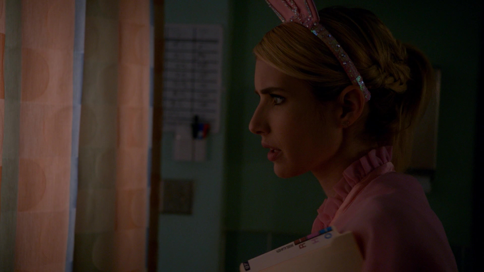 Scream_Queens_2016_S02E05_1080p_3305.jpg