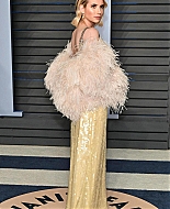 VanityFairOscarParty_Arrivals_March_2018_284129.jpg