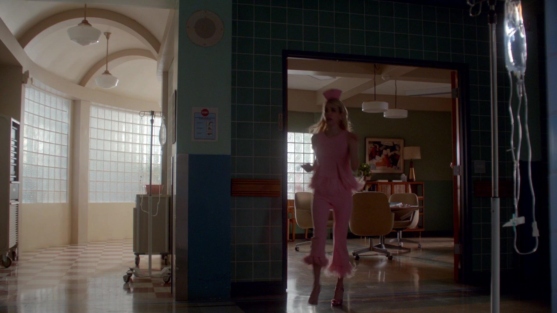 Scream_Queens_2016_S02E09_1080p_2394.jpg