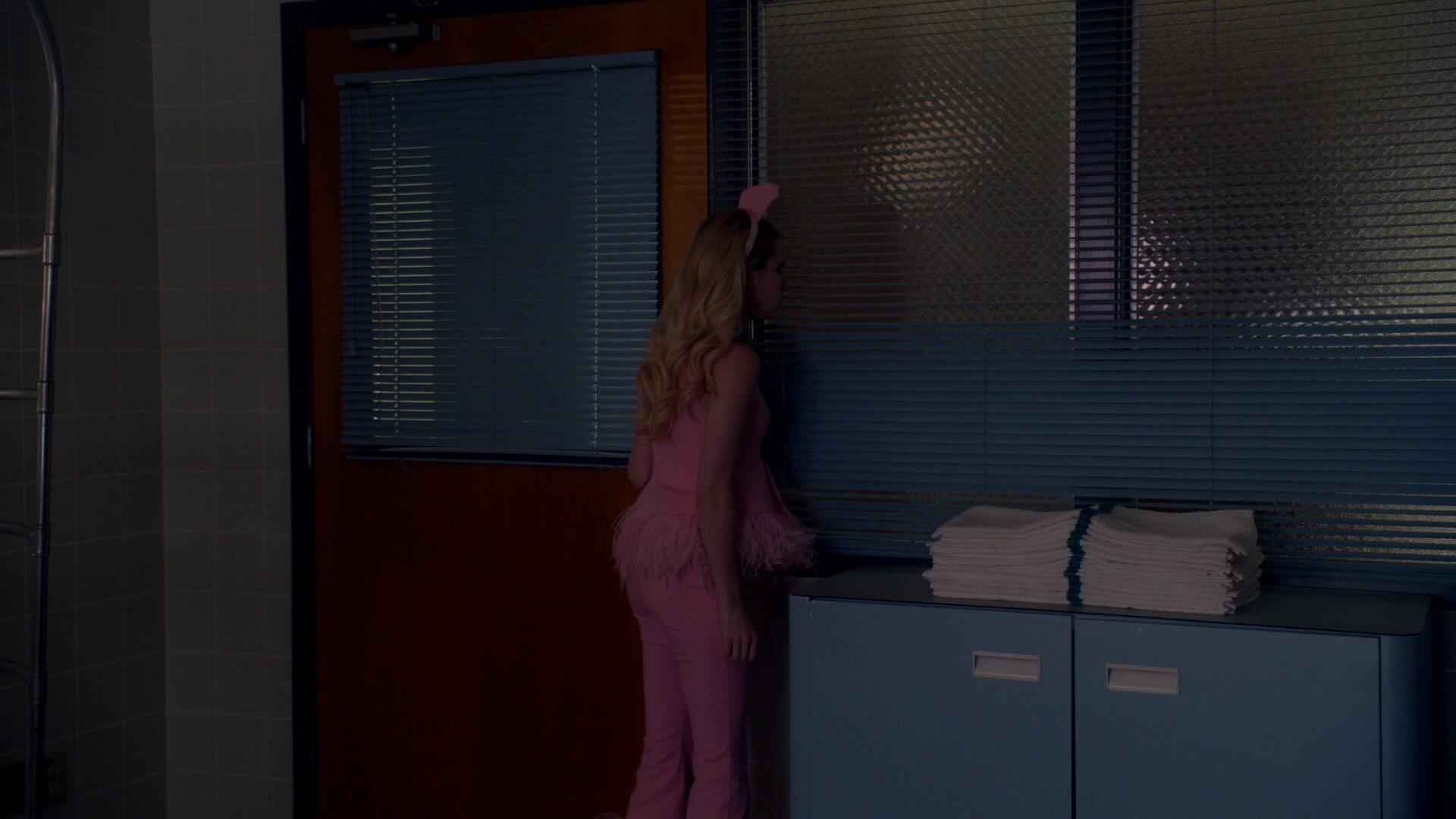 Scream_Queens_2016_S02E09_1080p_2423.jpg