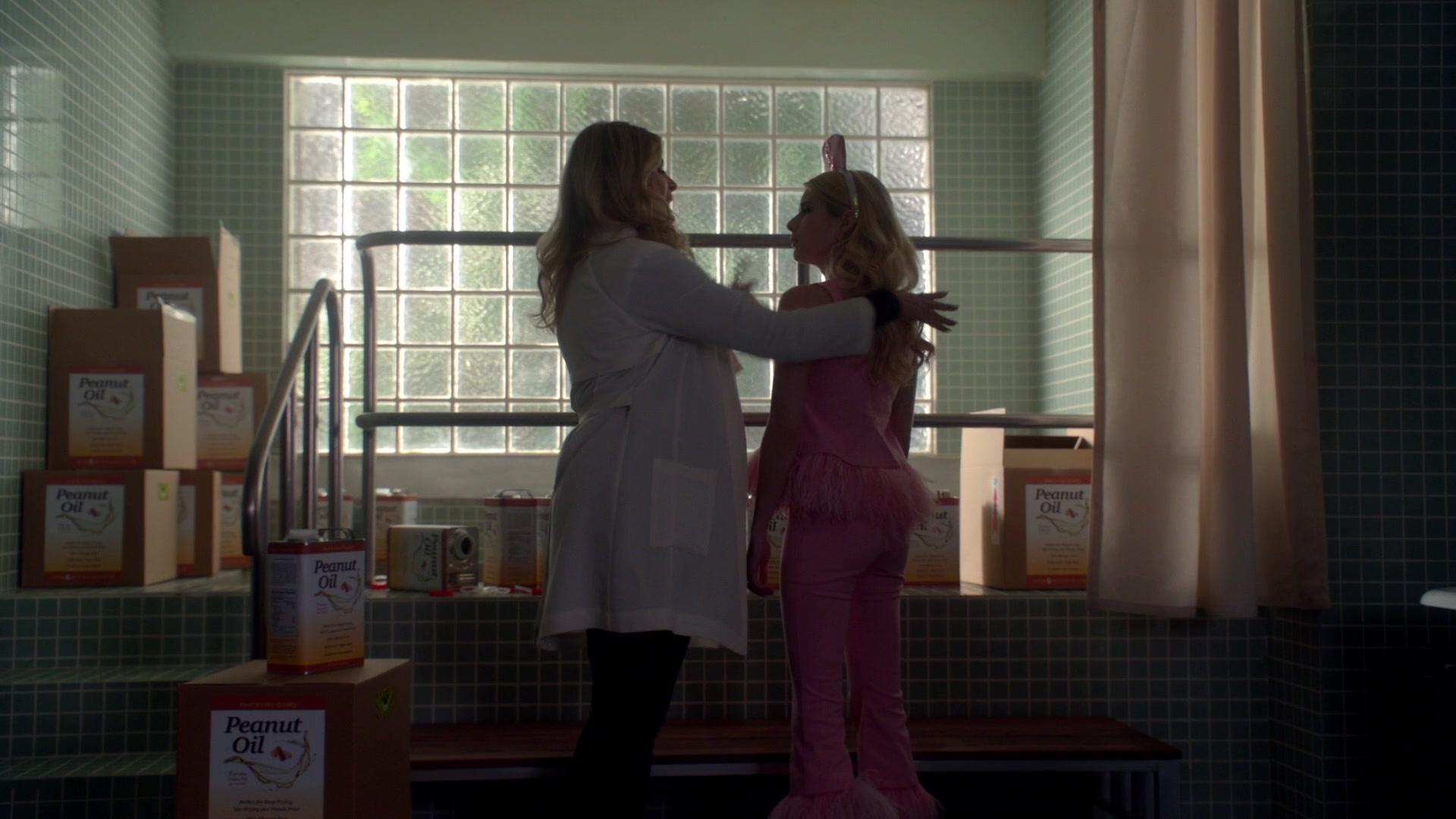 Scream_Queens_2016_S02E09_1080p_2559.jpg